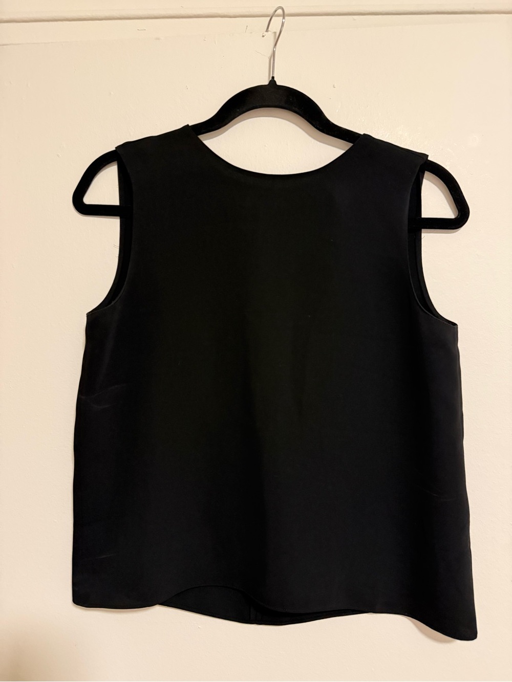 Babaton Aritzia Classic Black Sleeveless Women's Top